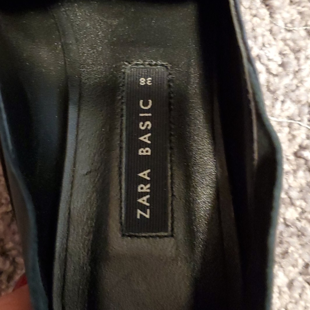 Shoes - Picture 3 of 4
